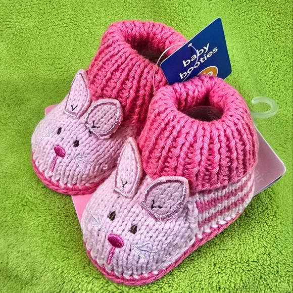 NWT HTF baby 👶Pink bunny booties newborn reborn 100% cotton Carter’s - Picture 3 of 4